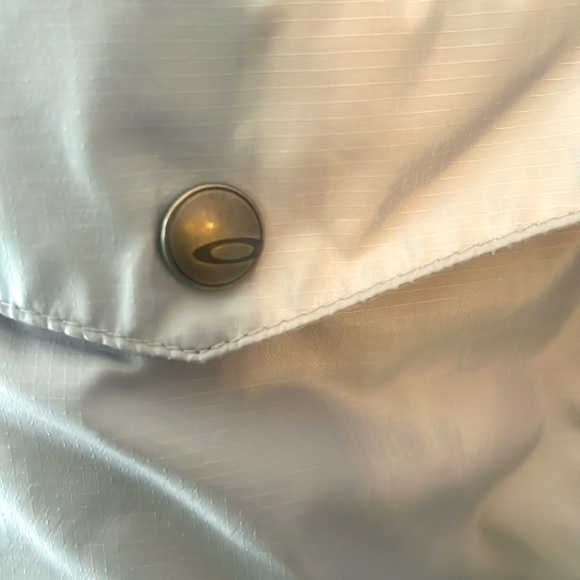 Vintage Oakley Silver Jacket - Picture 7 of 8
